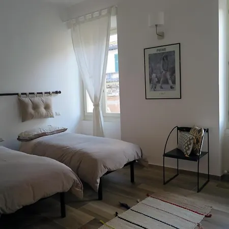 Affittacamere Casa Cavour פוליניו